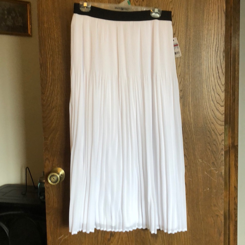NWT white flowing skirt.